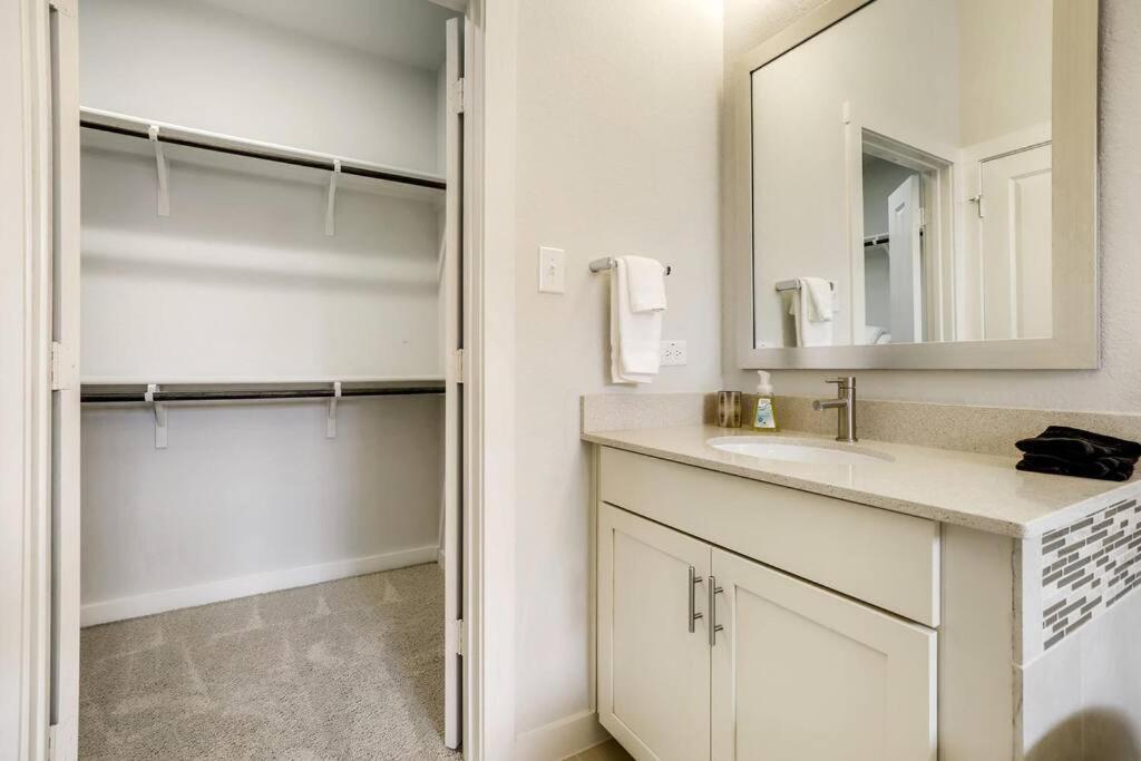 Gorgeous 4 Bed Home On St Mary'S - Minutes To Riverwalk/Pearl San Antonio Exterior foto