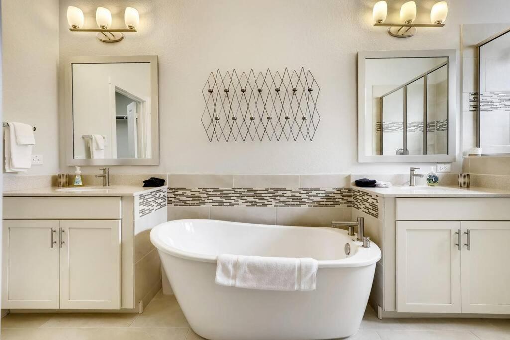 Gorgeous 4 Bed Home On St Mary'S - Minutes To Riverwalk/Pearl San Antonio Exterior foto