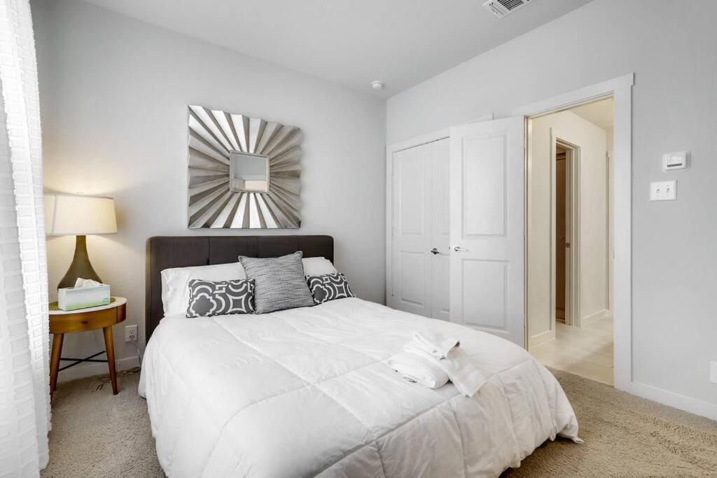 Gorgeous 4 Bed Home On St Mary'S - Minutes To Riverwalk/Pearl San Antonio Exterior foto